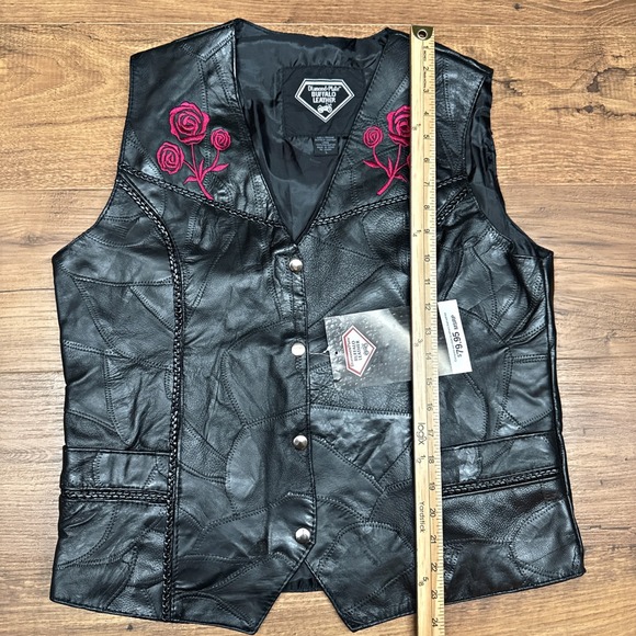 NEW Diamond Plate Buffalo Leather Womens‎ Large Biker Vest Roses Moto Patchwork - Picture 5 of 5